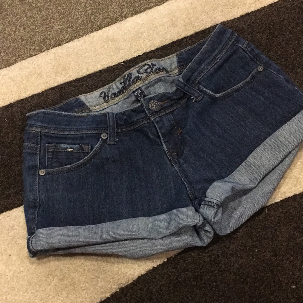 “ Vanilla Star Short Short Denim Short
